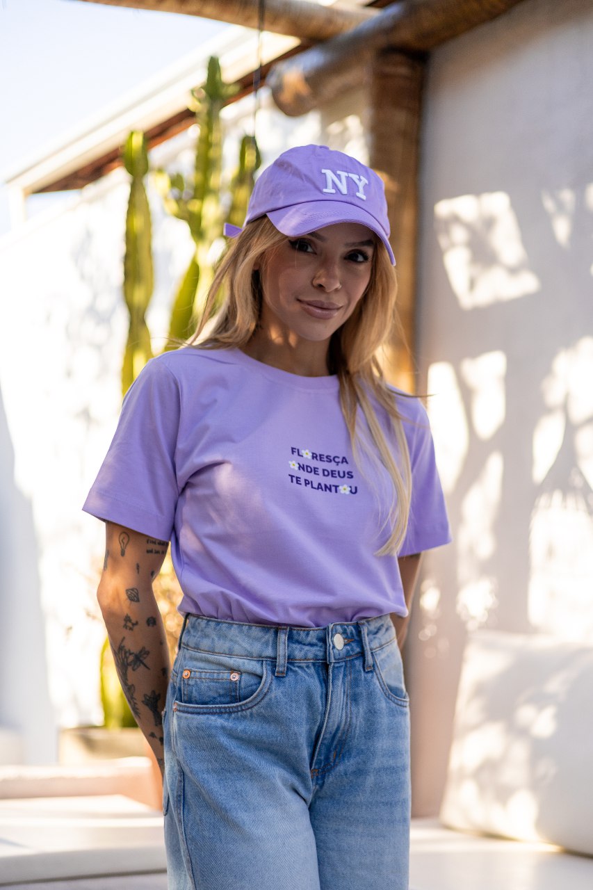 T-SHIRT - Floresça onde Deus te plantou