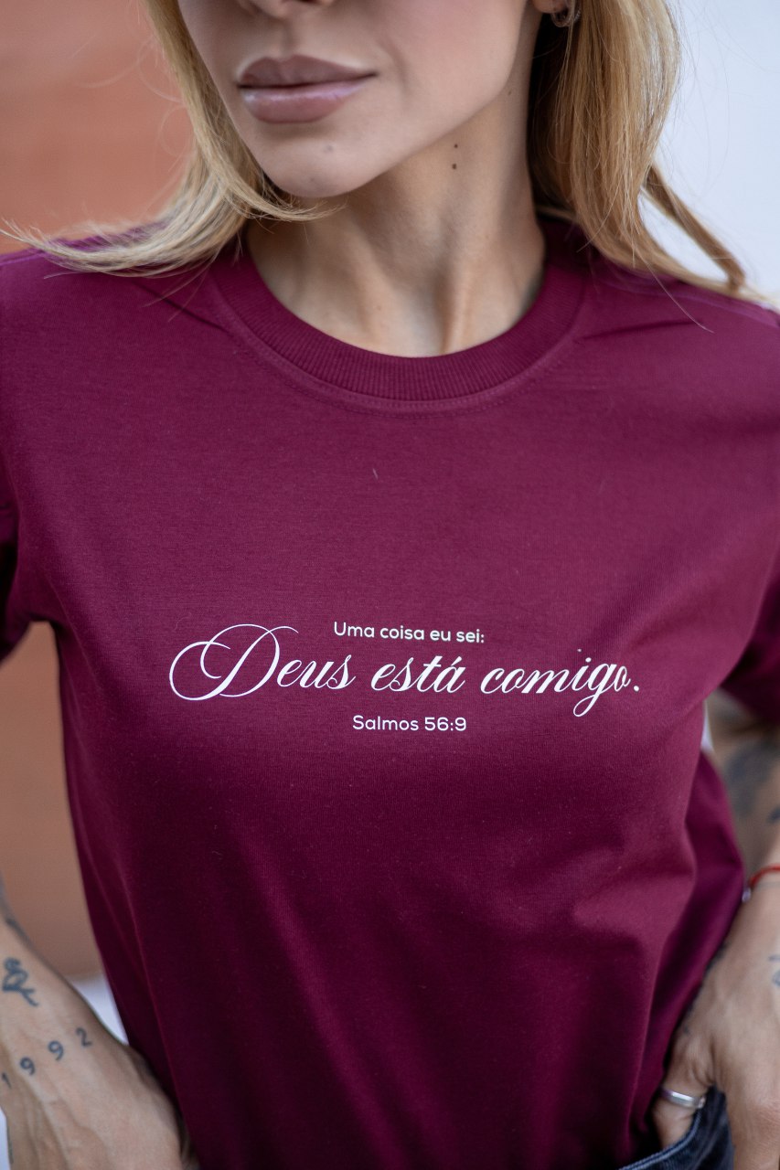 T-SHIRT- Uma coisa sei, Deus está comigo