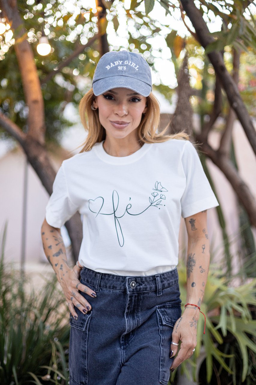 T-SHIRT - fé borboleta e coração